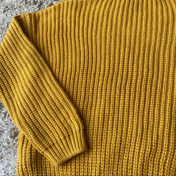 Women's Tally WeiJL Turmeric Crew Neck Knit Braided Cable Sweater - Picture 5 of 6
